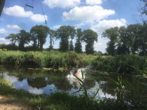 G�te La Petite Ferme Vivri�re