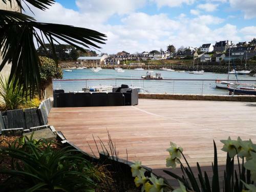 Loguivy Vue Mer Les Pieds Dans L Eau