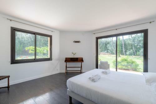 Charmante Maison Moderne Avec Grand Jardin