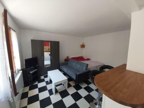 Apartamento F1 Tout Confort A Puys