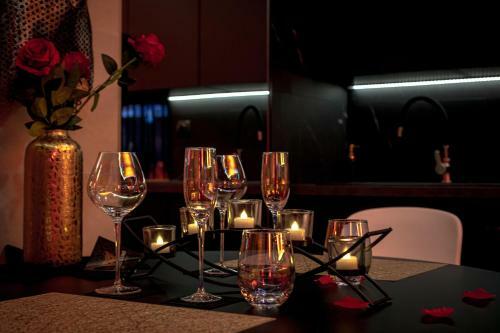 Apartamento Les Secrets Rooms, Love Room De Luxe Avec Jacuzzi