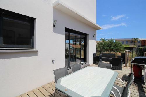 Maison 8 Personnes Proche De La Plage Et Des Commerces