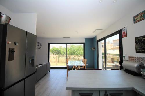 Maison 8 Personnes Proche De La Plage Et Des Commerces