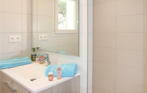 One-bedroom Holiday Home In St. Gervais