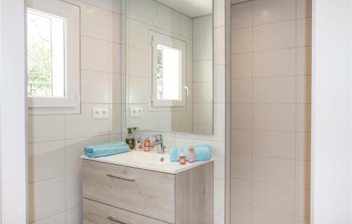 One-bedroom Holiday Home In St. Gervais