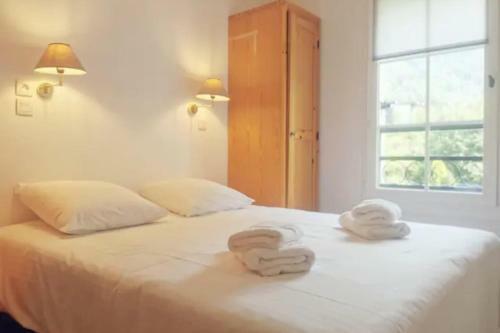 Apartamento Bright Apt For 4 People - Swimming Pool Parking