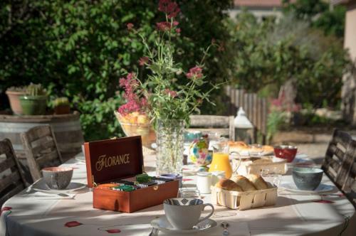 Bed & Breakfast La Garrigue Des Orjouliers