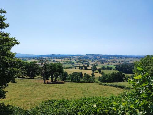 Le G�te De La Colline