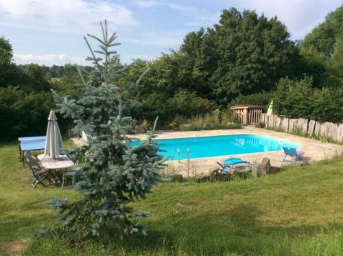 Grande Maison D'artistes Avec Piscine
