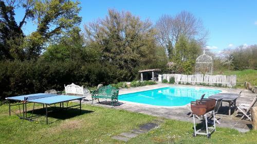 Grande Maison D'artistes Avec Piscine