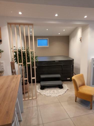 Charmant G�te Avec Jacuzzi Privatif