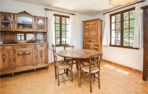 Nice Home In Saint-siffret With Wifi And 2 Bedrooms