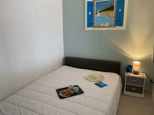 Apartamento Studio Saint-rapha�l, 1 Bedroom, 4 Persons - Fr-1-226a-128