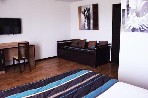 Hotel Brit H�tel Confort - La Tour Blanche