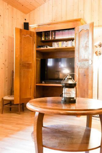 Chalet Familial Authentique Avec Jardin/chemin�e
