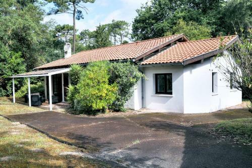 Single-storey House With Terrace - Ideal Holidays
