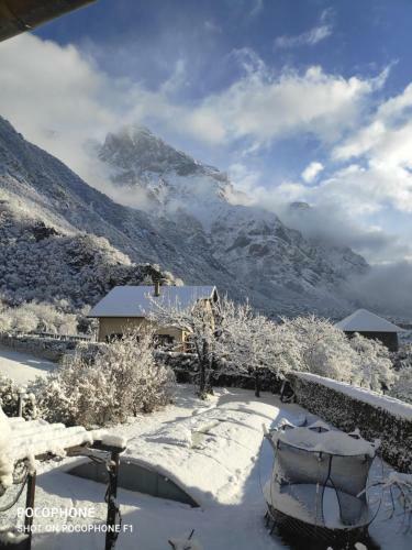 Grande Maison Avec Piscine Au C?ur Des Alpes