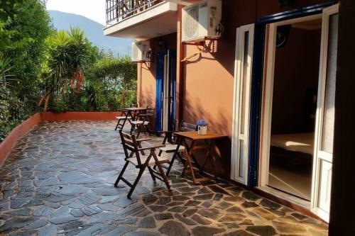 Hotel Nefeli Studios Nydri Main Road