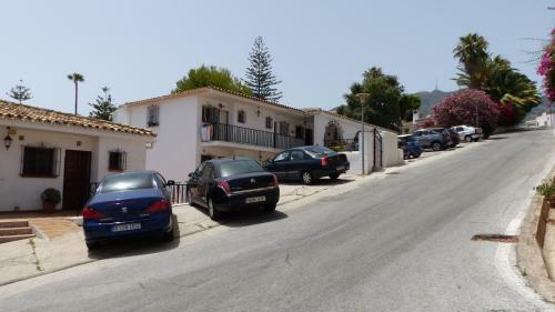 Las Flores Apartments Piscina Abierta!!