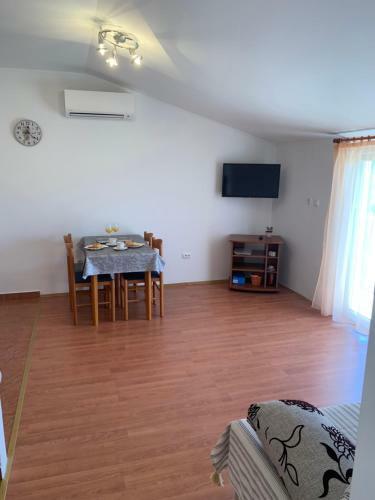 Hostal Apartments Iva