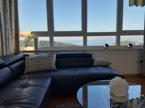 Apartment Anny On Two Floors With Sea View