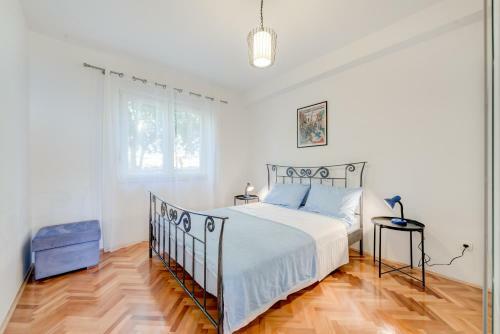 Apartmani Mirta Omi?