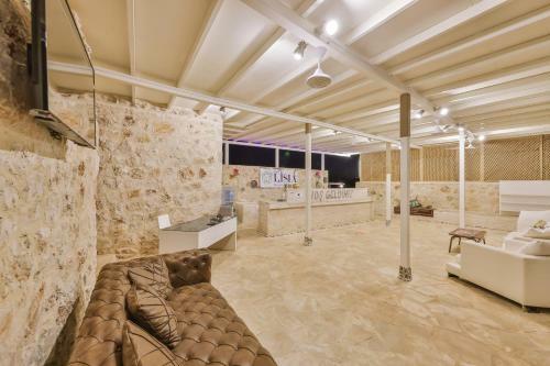 Mojo Boutique Hotel
