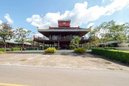 Hotel Oyo 75343 P Two P Resort