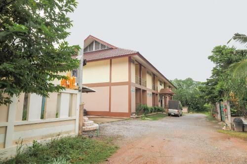 Hotel Oyo 75351 Na Jinthanakan