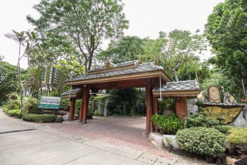 Hotel Oyo 987 Piyapruk Resort