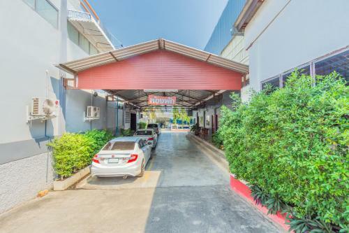 Hotel Oyo 650 At Night Pranburi