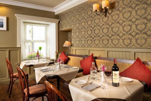 Hylands Burren Hotel