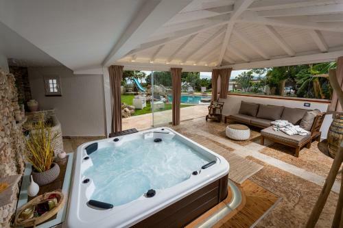Villa Con Piscina Annarita Milazzo