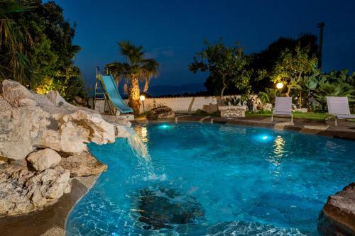 Villa Con Piscina Annarita Milazzo
