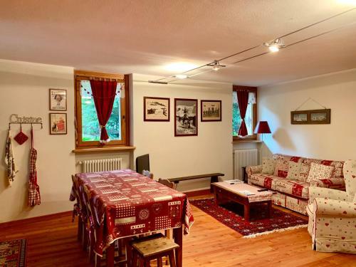 Strada Del Pussey Apartment