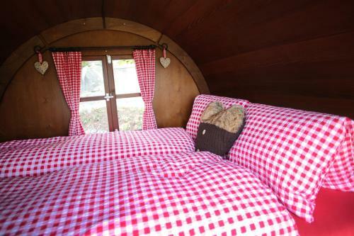 Bed & Breakfast Schlaf-fass Maienfeld