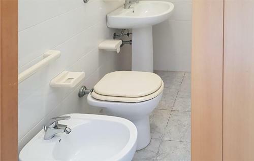Beautiful Apartment In Gallipoli With 2 Bedrooms