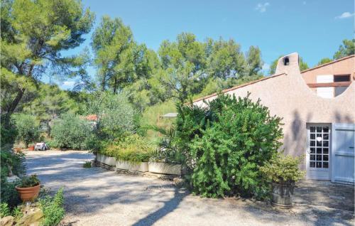 Two-bedroom Holiday Home In La Ciotat