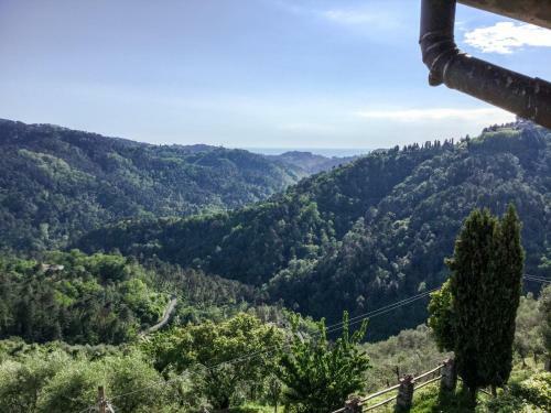 Antica Casa In Collina Con Vasta Terrazza E Panorama Sul Mare