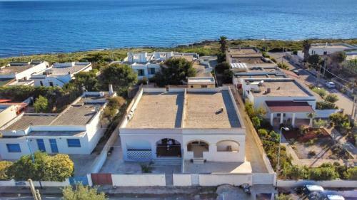 Villa Con Giardino A 50mt Dal Mare Torre Suda