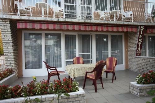 Siesta Apartmanh�z Balatonf�red
