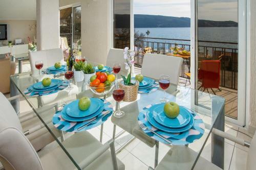 Novi Paradise House