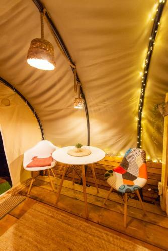 Dragonfly Gardens Urban Glamping Brasov