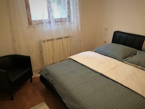 Beautiful Street Apartment - Sea View