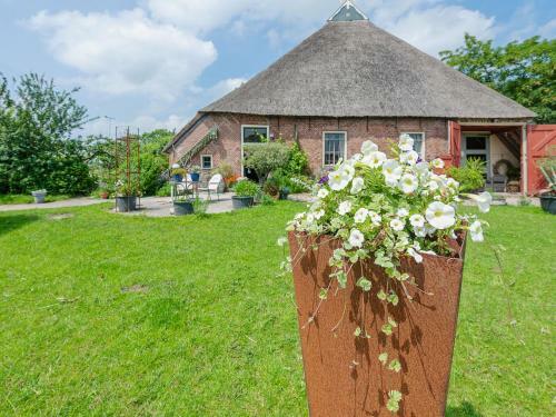 Cozy Apartment In Burum With Forest Nearby
