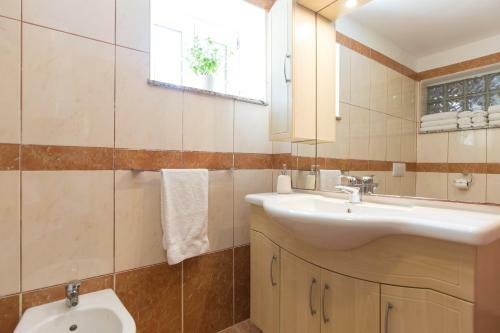 Apartamentos Villa Stefi (30m From The Sea)