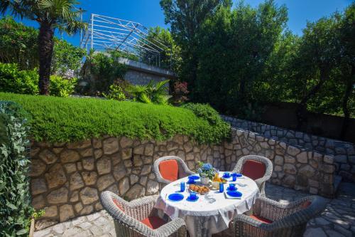 Apartamentos Villa Stefi (30m From The Sea)