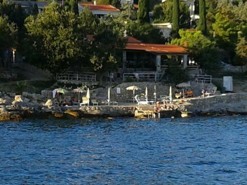 Apartamentos Villa Stefi (30m From The Sea)