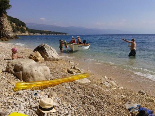 Apartamentos Villa Stefi (30m From The Sea)