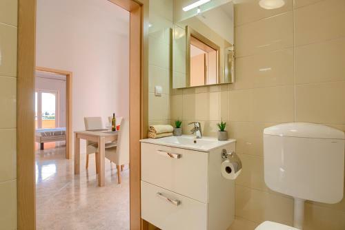 Apartments Orange Medulin